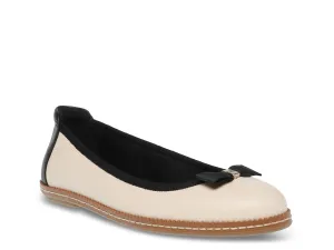 Anne Klein Eve ballet flats, white